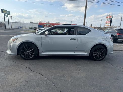 Used 2014 Scion tC 10 Series image 4