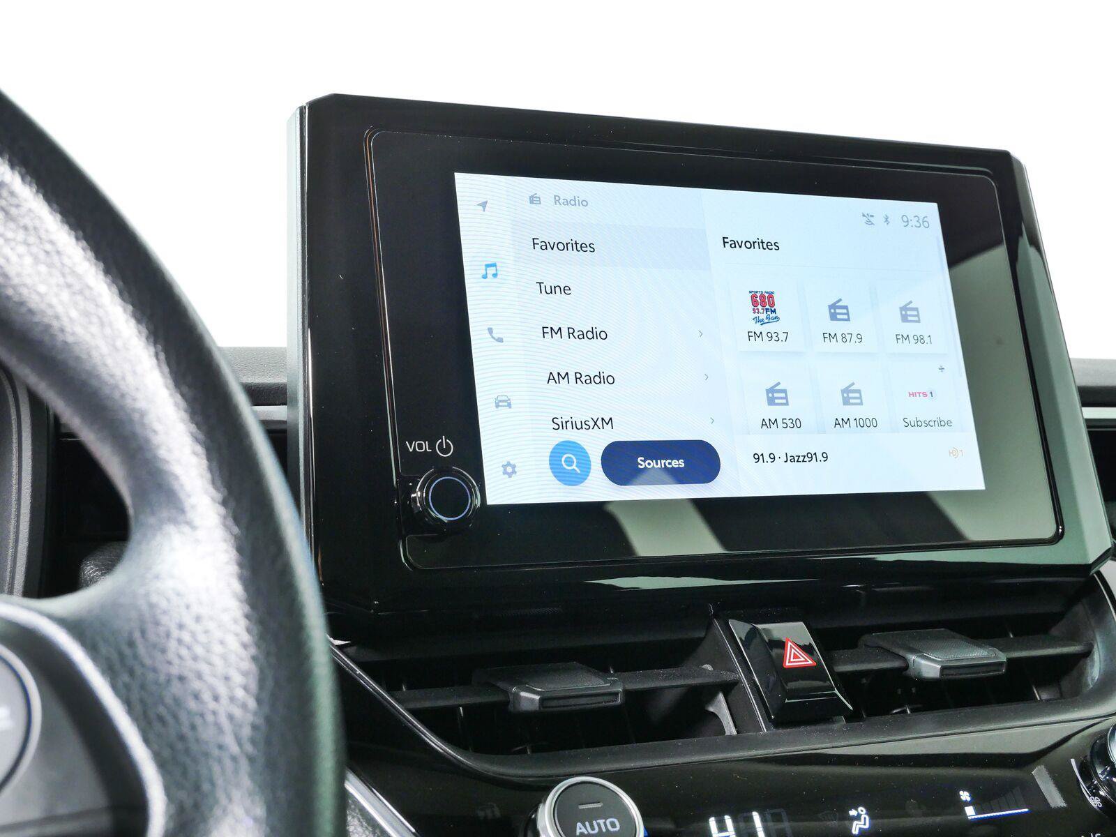 Used 2025 Toyota Corolla LE FWD image 12