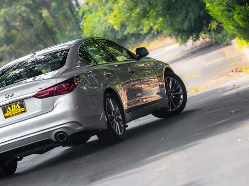 Used 2018 INFINITI Q50 Luxe w/ Essential Package (3.0T Luxe) RWD image 26