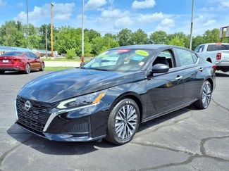 Used 2024 Nissan Altima 2.5 SV image 1