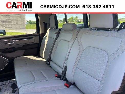 New 2026 RAM 1500 Laramie AWD/4WD image 43