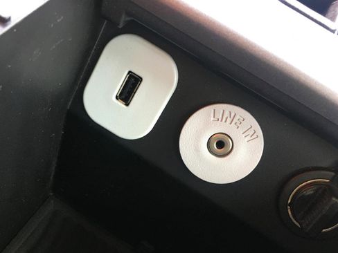 Used 2011 Ford Taurus SEL w/ 201A Rapid Spec Order Code image 25