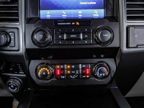 Used 2022 Ford F350 XLT w/ XLT Premium Package image 26