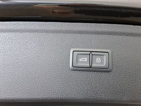 Used 2025 Audi Q5 2.0T Premium Plus w/ Premium Plus Package AWD/4WD image 20