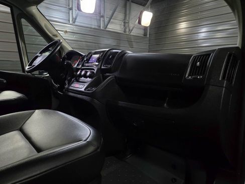 Used 2021 RAM ProMaster 2500 w/ Convenience Group FWD image 14