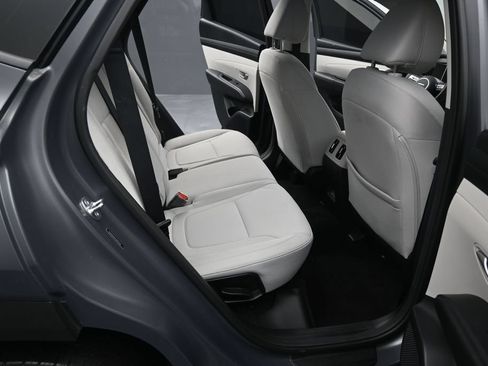Used 2025 Hyundai Tucson SEL FWD image 19