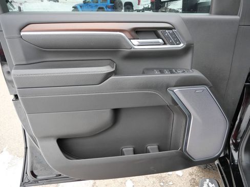 Used 2024 GMC Sierra 2500 Denali w/ Denali Reserve Package image 28