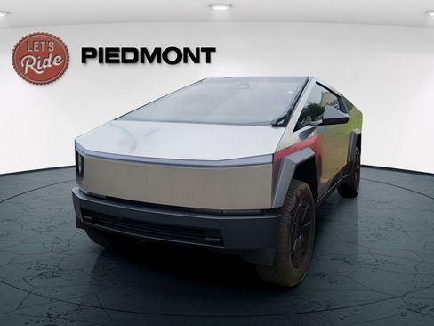 Used 2025 Tesla Cybertruck AWD Crew Cab image 1
