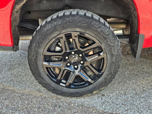 Used 2024 Chevrolet Silverado 1500 Custom Trail Boss AWD/4WD image 28