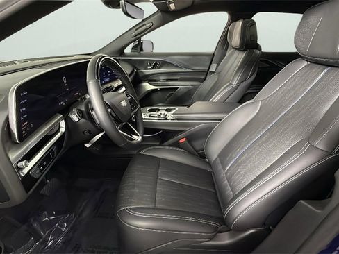 Used 2025 Cadillac Lyriq Sport image 17