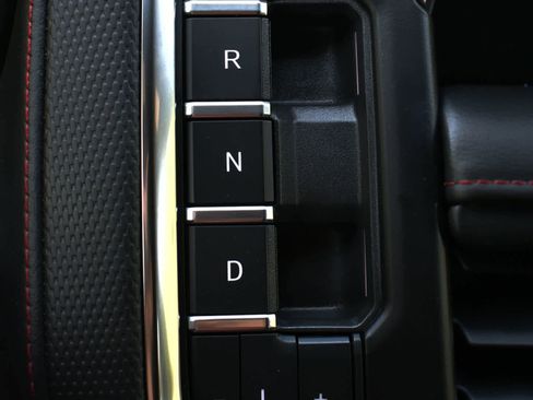 Used 2022 Chevrolet Suburban RST w/ Sport Performance Package AWD/4WD image 22