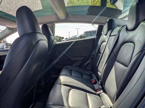 Used 2023 Tesla Model 3 Standard Range RWD image 7