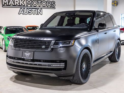 Used 2023 Land Rover Range Rover SE image 12