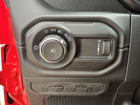 New 2026 Jeep Wrangler Unlimited Rubicon AWD/4WD image 17