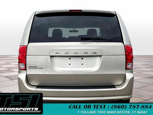 Used 2012 Dodge Grand Caravan SE image 4