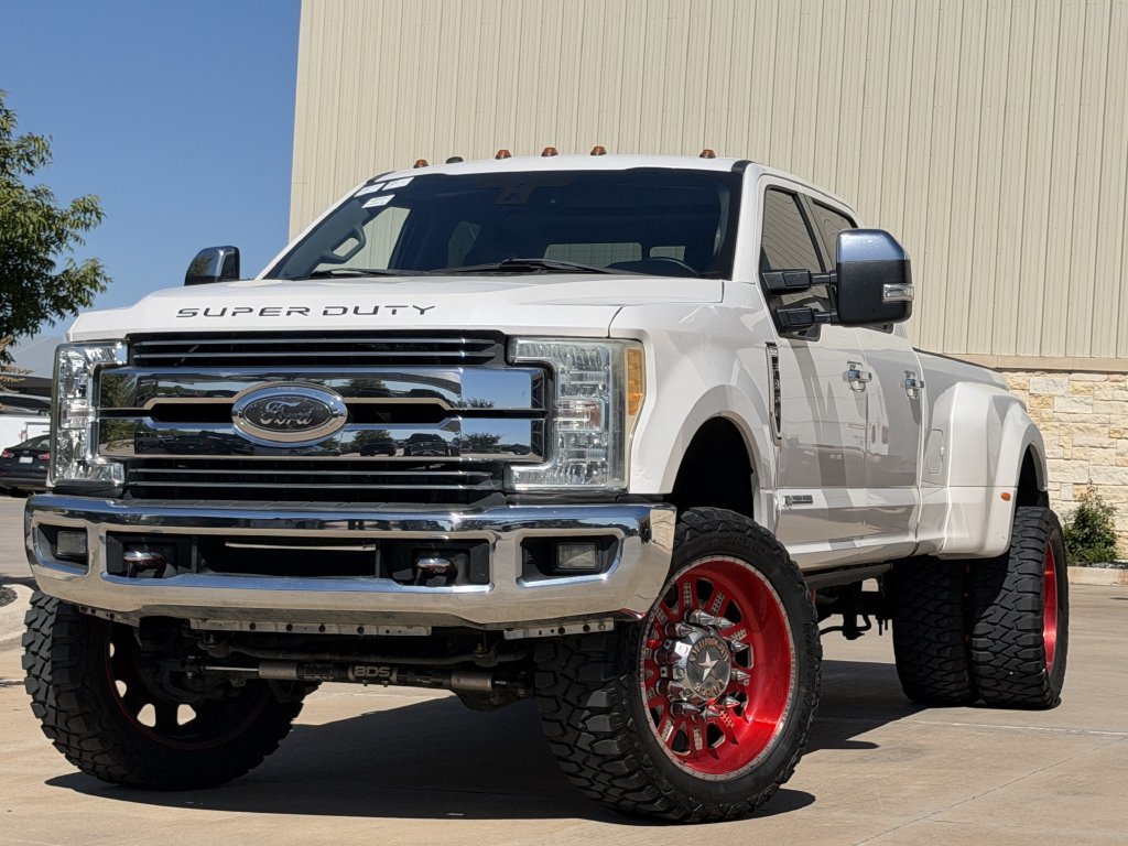 Used 2017 Ford F350 Lariat w/ Lariat Ultimate Package AWD/4WD image 2