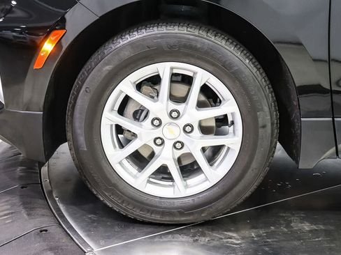 Used 2023 Chevrolet Equinox LT FWD image 9