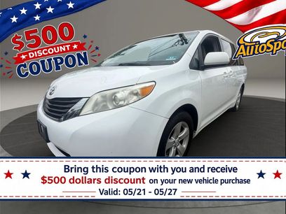 Used 2014 Toyota Sienna LE
