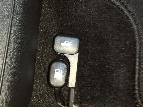 Used 2021 Hyundai Elantra SEL image 17