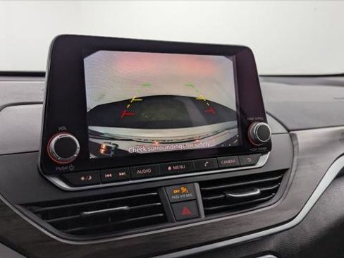 Used 2024 Nissan Altima 2.5 SV image 24