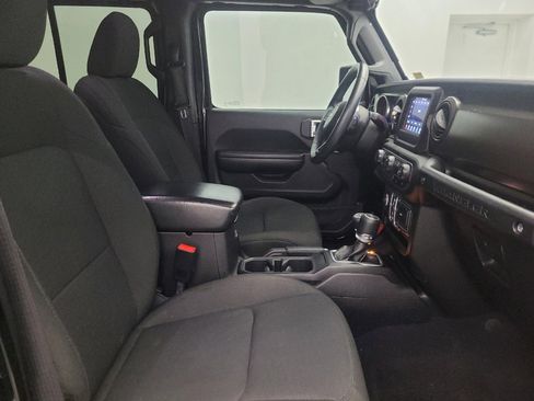 Used 2018 Jeep Wrangler Unlimited Sport S image 21