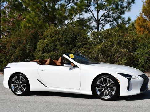 Used 2022 Lexus LC 500 Convertible image 8