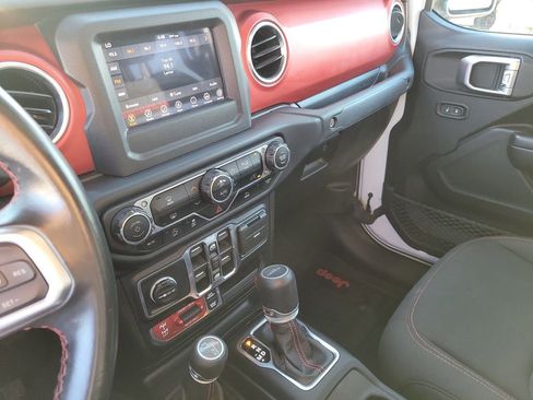 Used 2020 Jeep Gladiator Rubicon w/ Trailer Tow Package image 18