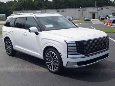 New 2027 Hyundai Palisade Calligraphy FWD image 4