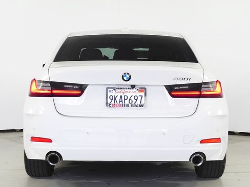 Used 2024 BMW 330i Sedan w/ Convenience Package RWD image 8
