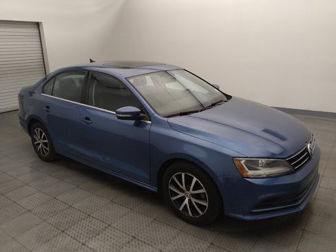 Used 2017 Volkswagen Jetta SE FWD image 11