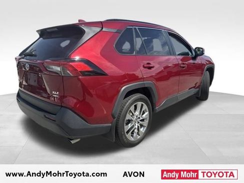 Used 2021 Toyota RAV4 XLE Premium AWD/4WD image 8