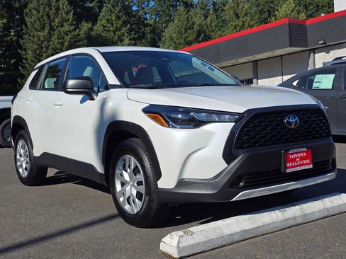 Certified 2024 Toyota Corolla Cross L AWD/4WD image 3