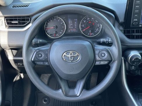 Used 2020 Toyota RAV4 XLE FWD image 12