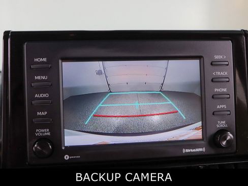 Used 2021 Toyota RAV4 LE AWD/4WD image 18