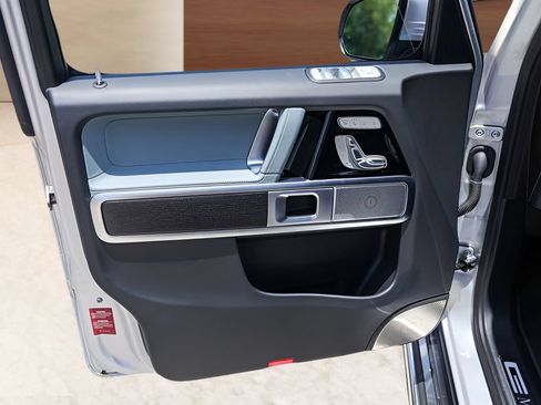 Used 2025 Mercedes-Benz G 550 image 24