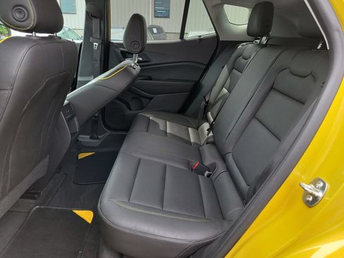 Used 2024 Chevrolet Trax ACTIV w/ Sunroof Package FWD image 15