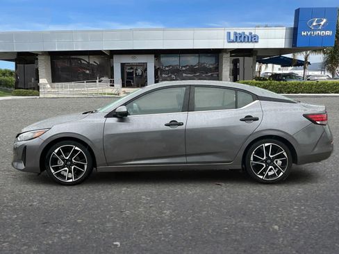 Used 2025 Nissan Sentra S image 6