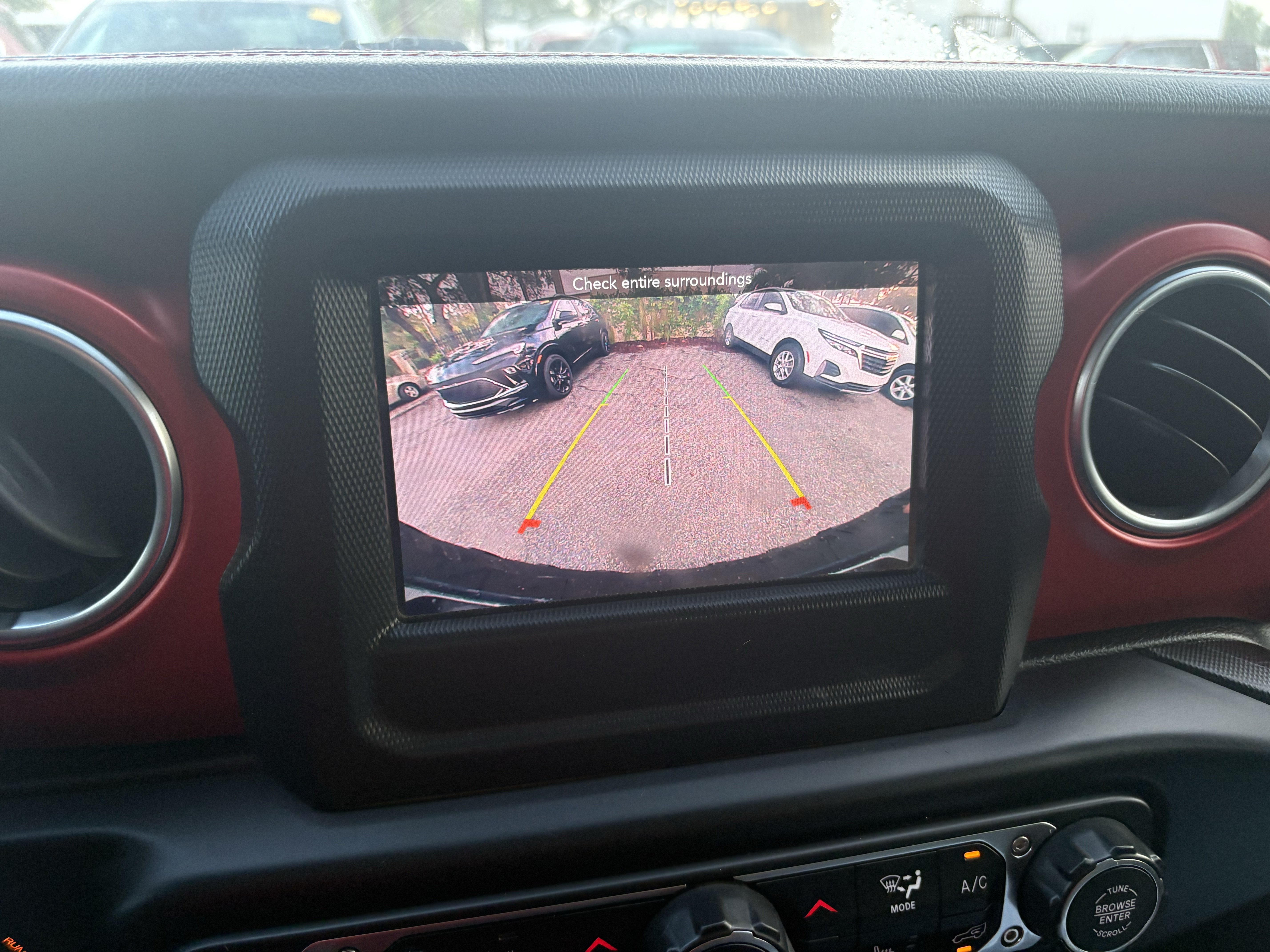 Used 2019 Jeep Wrangler Rubicon w/ Cold Weather Group AWD/4WD image 11
