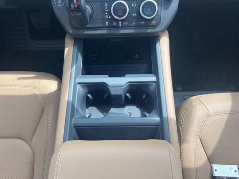 New 2026 Land Rover Defender 110 X-Dynamic SE AWD/4WD image 21