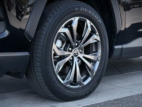 Used 2024 Toyota RAV4 XLE Premium image 30