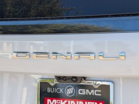 Used 2026 GMC Yukon Denali Ultimate AWD/4WD image 8