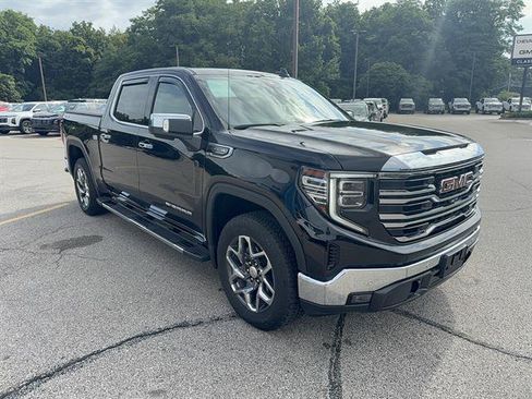 Used 2024 GMC Sierra 1500 SLT w/ SLT Premium Plus Package AWD/4WD image 7