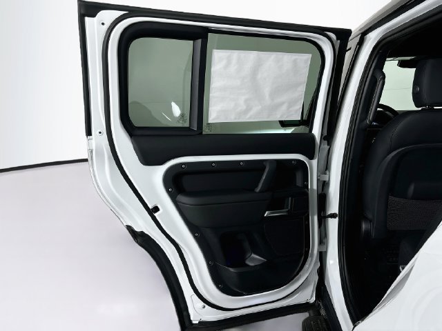 New 2026 Land Rover Defender 110 X-Dynamic SE AWD/4WD image 22