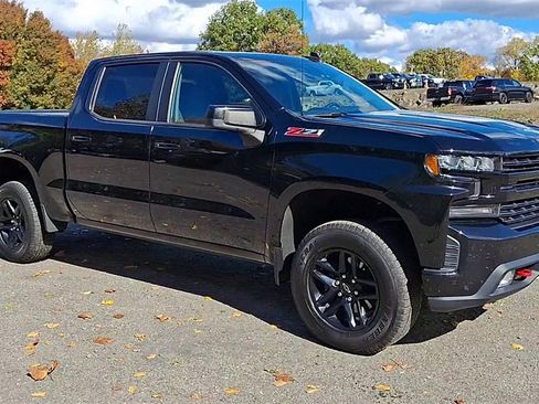 Certified 2019 Chevrolet Silverado 1500 LT Trail Boss image 2