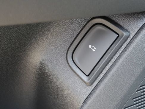 New 2027 Chevrolet Equinox ACTIV w/ Safety and Technology Package AWD/4WD image 25