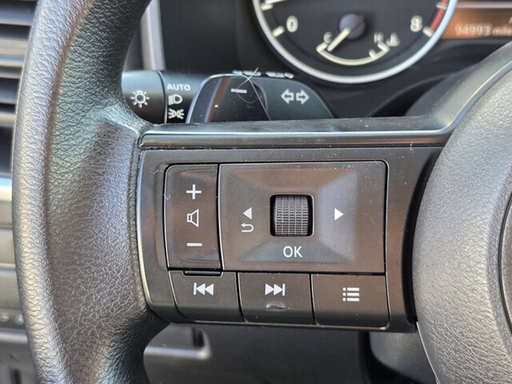 Used 2024 Nissan Rogue S AWD/4WD image 23