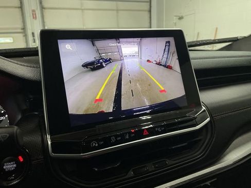 Used 2024 Jeep Compass Trailhawk image 23