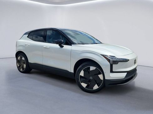 New 2026 Volvo EX30 Ultra w/ Climate Package AWD/4WD image 2