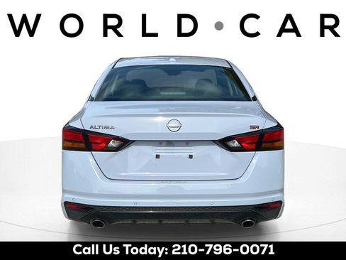 Used 2025 Nissan Altima 2.5 SR w/ SR Premium Package FWD image 6