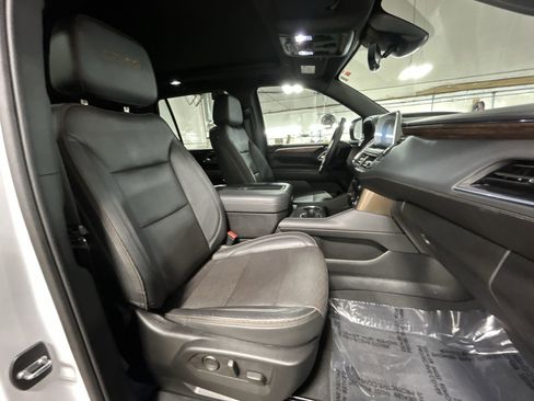 Certified 2024 Chevrolet Tahoe High Country image 30